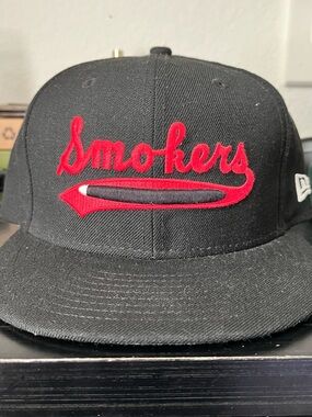 Smokers Black & Red Snapback Cap